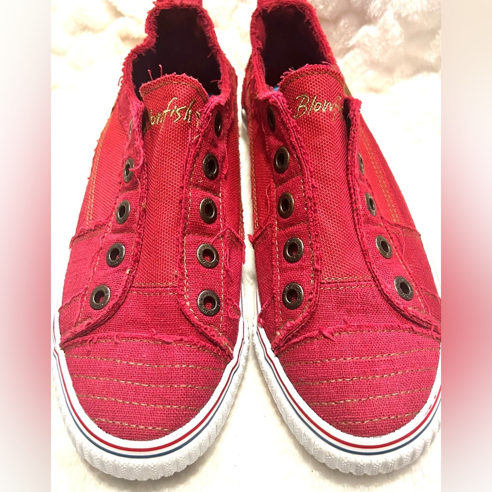 Blowfish Malibu100% cotton Red Slip-On no lace up canvas Sneaker women’s size 9 - Picture 6 of 10